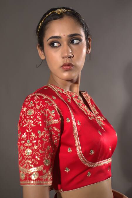 Vikabyarvindampula_Red Chanderi, Linen, Satin Sequins Split V-neck Hand Embroidered Lehenga Set _Online_at_Aza_Fashions