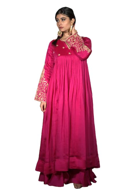 Vikabyarvindampula Embroidered Anarkali & Pant Set 