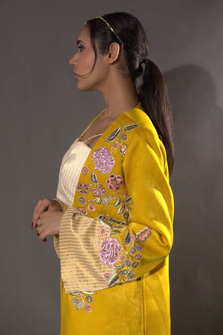 Buy_Vikabyarvindampula_Yellow Open Neck Floral Embroidered Overcoat Pant Set _Online_at_Aza_Fashions