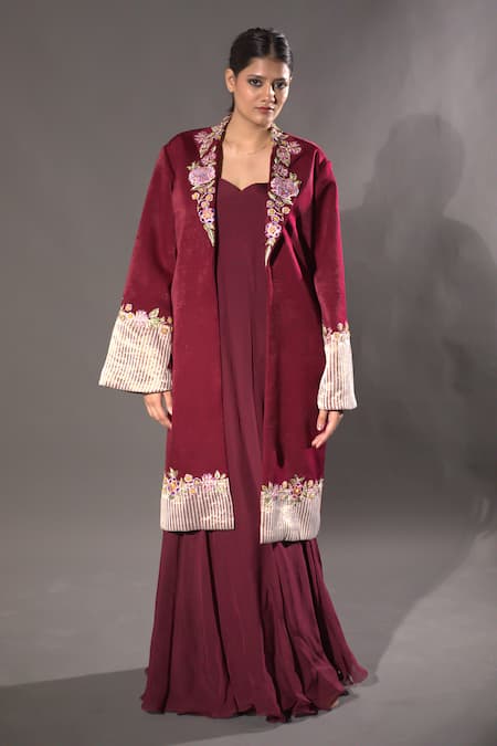 Vikabyarvindampula Placement Embroidered Trench Coat With Gown 