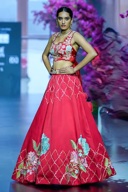 Buy Vikabyarvindampula Red Cotton, Organza, Linen, Crepe Sequins, Flower Vine Lehenga With Blouse Online at Aza Fashions Buy_Vikabyarvindampula_Red Cotton, Organza, Linen, Crepe Sequins, Flower Vine Lehenga With Blouse _Online_at_Aza_Fashions