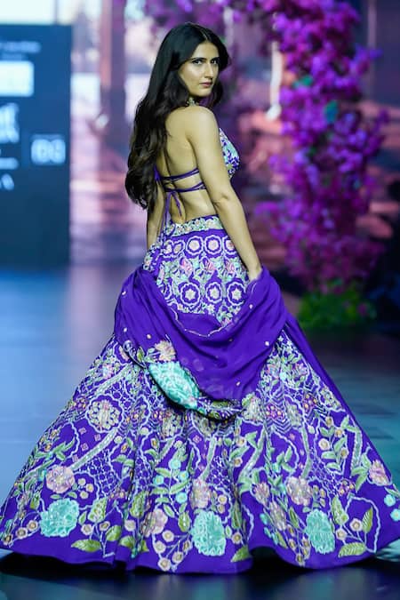 Vikabyarvindampula Floral Garden Embroidered Lehenga Set 