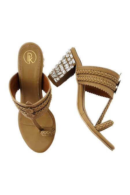 Buy_Preet Kaur_Brown Stones Aurum Hand Embellished Kolhapuri Heels _Online_at_Aza_Fashions