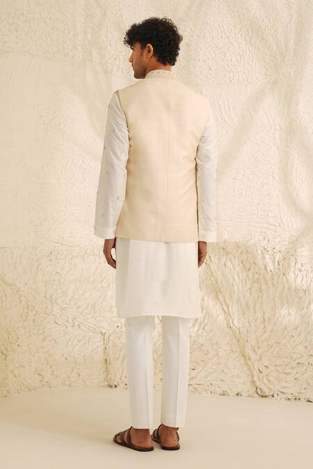 Shop Shreyansh Designs Off White Dupion Silk Embroidery Cutdana Chevron Bundi And Kurta Set at Aza Fashions Shop_Shreyansh Designs_Off White Dupion Silk Embroidery Cutdana Chevron Bundi And Kurta Set _at_Aza_Fashions