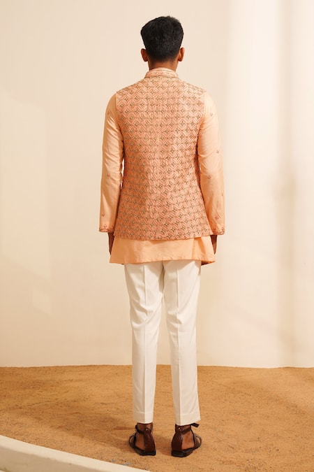 Shop Shreyansh Designs Peach Dupion Silk Embroidery Cutdana Geometric Bundi And Kurta Set at Aza Fashions Shop_Shreyansh Designs_Peach Dupion Silk Embroidery Cutdana Geometric Bundi And Kurta Set _at_Aza_Fashions