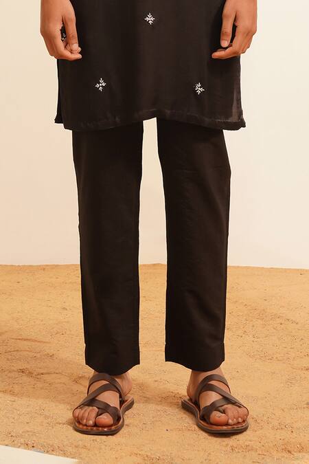 Shreyansh Designs Black Chanderi Silk Beads, Sequins Paras Embellished Kurta With Pant Online at Aza Fashions Shreyansh Designs_Black Chanderi Silk Beads, Sequins Paras Embellished Kurta With Pant _Online_at_Aza_Fashions