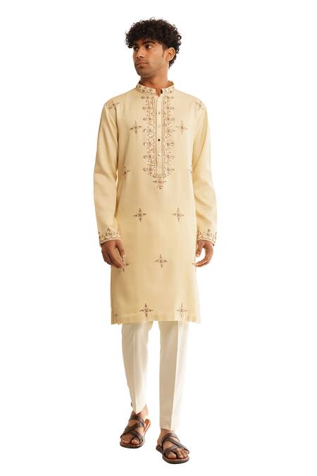 Buy Shreyansh Designs White Chanderi Silk Sequins, Zari, Ojas Geometric Embroidered Kurta With Pant Online at Aza Fashions Buy_Shreyansh Designs_White Chanderi Silk Sequins, Zari, Ojas Geometric Embroidered Kurta With Pant _Online_at_Aza_Fashions