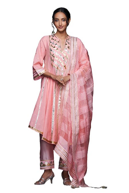Buy Gulabo By Abu Sandeep Peach Jamdani Embellished Gota Sheer Dupatta Online at Aza Fashions Buy_Gulabo By Abu Sandeep_Peach Jamdani Embellished Gota Sheer Dupatta _Online_at_Aza_Fashions