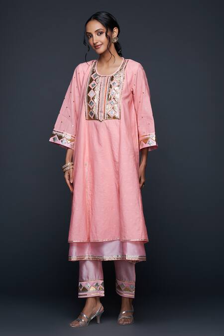 Gulabo By Abu Sandeep Peach Jamdani Embellished Gota Round Yoke Layered Kurta at Aza Fashions Gulabo By Abu Sandeep_Peach Jamdani Embellished Gota Round Yoke Layered Kurta _at_Aza_Fashions