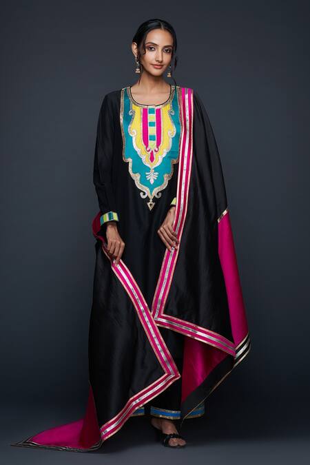 Buy Gulabo By Abu Sandeep Black Cotton Silk Embroidery Jharokha Round Neck Straight Kurta Buy_Gulabo By Abu Sandeep_Black Cotton Silk Embroidery Jharokha Round Neck Straight Kurta