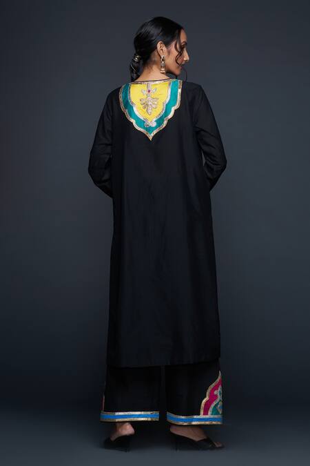 Shop Gulabo By Abu Sandeep Black Cotton Silk Embroidery Jharokha Round Neck Straight Kurta at Aza Fashions Shop_Gulabo By Abu Sandeep_Black Cotton Silk Embroidery Jharokha Round Neck Straight Kurta _at_Aza_Fashions