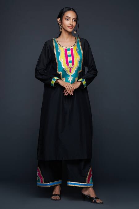 Shop Gulabo By Abu Sandeep Black Cotton Silk Embroidery Jharokha Round Neck Straight Kurta Shop_Gulabo By Abu Sandeep_Black Cotton Silk Embroidery Jharokha Round Neck Straight Kurta