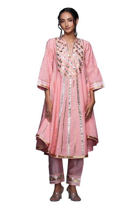 Shop Gulabo By Abu Sandeep Peach Jamdani Embroidered Gota Notched Applique Flared Kurta Online at Aza Fashions Shop_Gulabo By Abu Sandeep_Peach Jamdani Embroidered Gota Notched Applique Flared Kurta _Online_at_Aza_Fashions