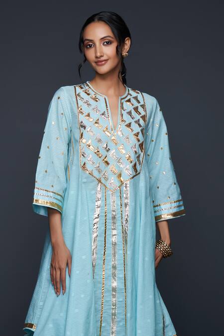 Gulabo By Abu Sandeep Blue Jamdani Embroidered Gota Notched Applique Work Flared Kurta Online at Aza Fashions Gulabo By Abu Sandeep_Blue Jamdani Embroidered Gota Notched Applique Work Flared Kurta _Online_at_Aza_Fashions