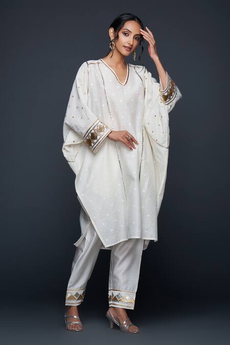 Gulabo By Abu Sandeep White Jamdani Embroidered Gota V Neck Applique Work Kaftan at Aza Fashions Gulabo By Abu Sandeep_White Jamdani Embroidered Gota V Neck Applique Work Kaftan _at_Aza_Fashions