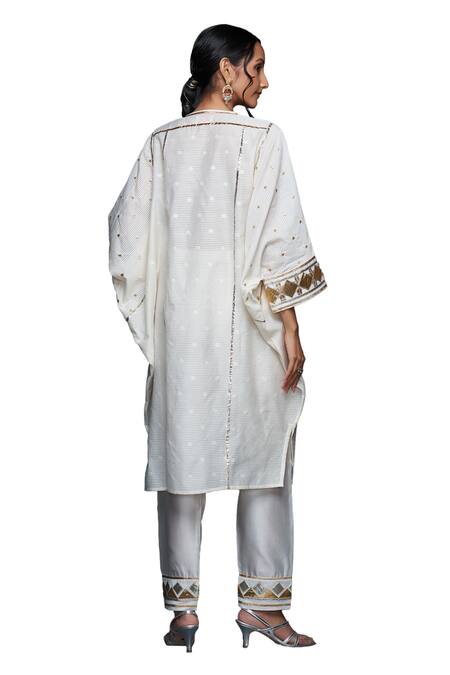 Shop Gulabo By Abu Sandeep White Jamdani Embroidered Gota V Neck Applique Work Kaftan Shop_Gulabo By Abu Sandeep_White Jamdani Embroidered Gota V Neck Applique Work Kaftan