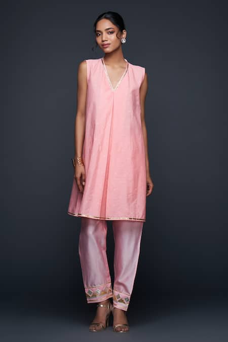 Gulabo By Abu Sandeep Peach Jamdani Embroidered Gota Open Work Asymmetric Jacket Online at Aza Fashions Gulabo By Abu Sandeep_Peach Jamdani Embroidered Gota Open Work Asymmetric Jacket _Online_at_Aza_Fashions