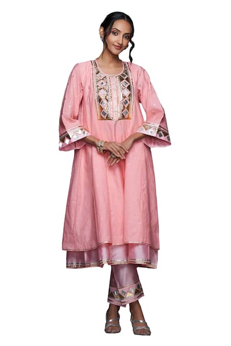 Gulabo By Abu Sandeep Peach Jamdani Embroidered Gota Pencil Fit Pant Online at Aza Fashions Gulabo By Abu Sandeep_Peach Jamdani Embroidered Gota Pencil Fit Pant _Online_at_Aza_Fashions