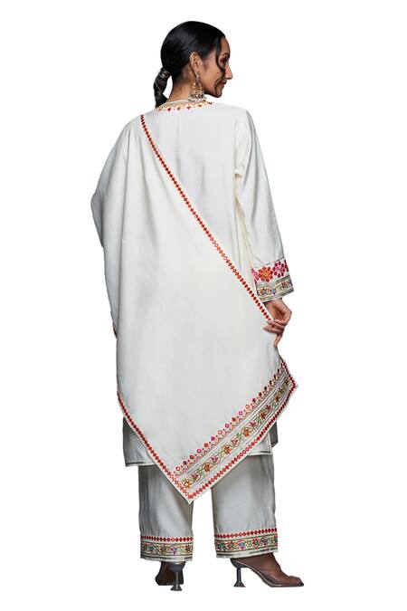 Shop Gulabo By Abu Sandeep Off White Viscose Chanderi Silk Bahar And Mirror Straight Kurta Shop_Gulabo By Abu Sandeep_Off White Viscose Chanderi Silk Bahar And Mirror Straight Kurta