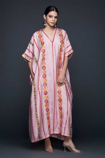 Gulabo By Abu Sandeep Pink Viscose, Chanderi Silk Gota Patti, Mirrors, Gullista Vine Thread And Kaftan Online at Aza Fashions Gulabo By Abu Sandeep_Pink Viscose, Chanderi Silk Gota Patti, Mirrors, Gullista Vine Thread And Kaftan _Online_at_Aza_Fashions