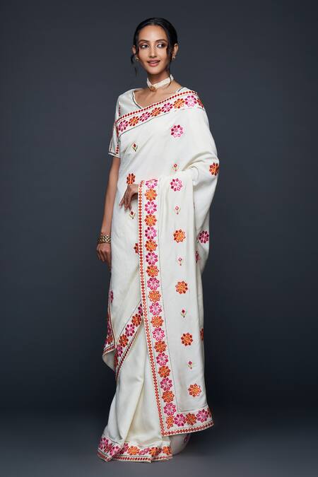 Shop_Gulabo By Abu Sandeep_Off White Viscose Chanderi Silk Floral Motif And Mirror Saree  _Online_at_Aza_Fashions