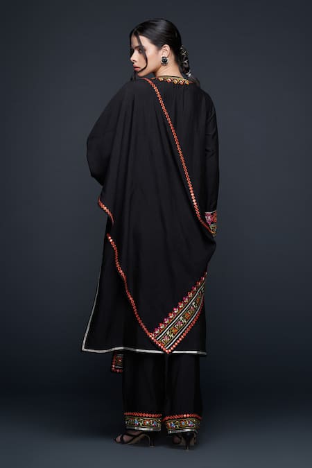 Shop Gulabo By Abu Sandeep Black Viscose Chanderi Silk Embellished Mirrorwork Lace Dupatta at Aza Fashions Shop_Gulabo By Abu Sandeep_Black Viscose Chanderi Silk Embellished Mirrorwork Lace Dupatta _at_Aza_Fashions