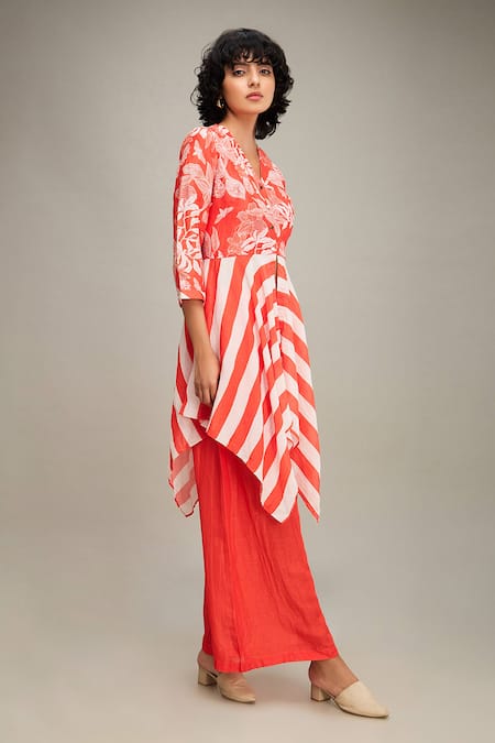 Shop_Soup By Sougat Paul_Red Linen V-neck Ahyana Printed Kurta And Palazzo Set _Online_at_Aza_Fashions