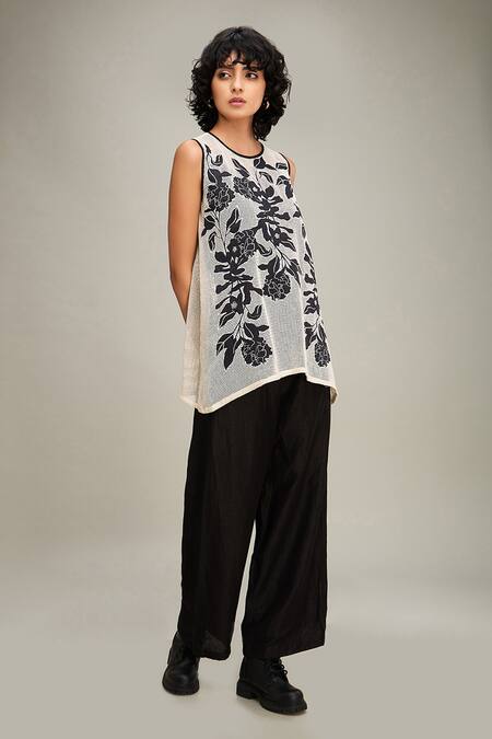 Shop Soup By Sougat Paul Off White Handloom Cotton, Muslin Zinnia Floral Applique Hand Top And Pant Set Online at Aza Fashions Shop_Soup By Sougat Paul_Off White Handloom Cotton, Muslin Zinnia Floral Applique Hand Top And Pant Set _Online_at_Aza_Fashions