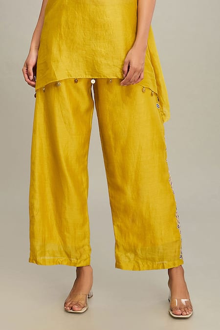 Soup By Sougat Paul_Yellow Chanderi Embroidery Round Neck Floral Applique Kurta And Pant Set _Online_at_Aza_Fashions