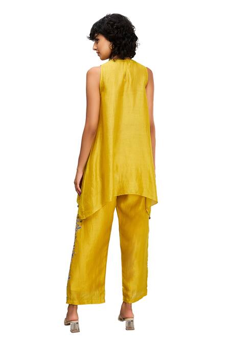 Buy_Soup By Sougat Paul_Yellow Chanderi Embroidery Round Neck Floral Applique Kurta And Pant Set 