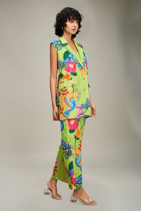 Shop Soup By Sougat Paul Green Linen Embroidery Collared Avain Top And Pant Set Online at Aza Fashions Shop_Soup By Sougat Paul_Green Linen Embroidery Collared Avain Top And Pant Set _Online_at_Aza_Fashions