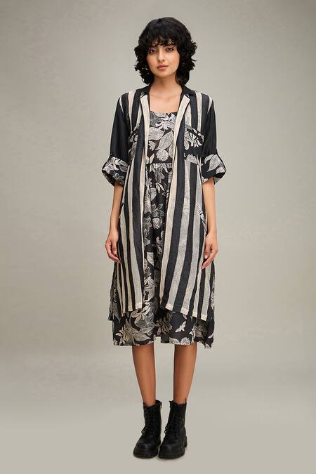 Soup By Sougat Paul Black Linen Round Neck, Collared Ahyana Floral Print Dress With Jacket Online at Aza Fashions Soup By Sougat Paul_Black Linen Round Neck, Collared Ahyana Floral Print Dress With Jacket _Online_at_Aza_Fashions