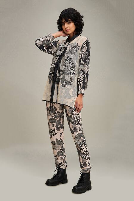 Soup By Sougat Paul Off White Handloom Cotton, Linen Embroidery Ahyana Applique Shirt And Pant Set at Aza Fashions Soup By Sougat Paul_Off White Handloom Cotton, Linen Embroidery Ahyana Applique Shirt And Pant Set _at_Aza_Fashions