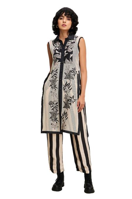 Soup By Sougat Paul Off White Handloom Cotton, Linen Embroidery, Ahyana Floral Kurta And Pant Set Online at Aza Fashions Soup By Sougat Paul_Off White Handloom Cotton, Linen Embroidery, Ahyana Floral Kurta And Pant Set _Online_at_Aza_Fashions