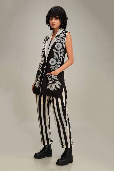 Soup By Sougat Paul Off White Cotton Embroidery, Patchwork Floral Applique Blazer And Pant Set at Aza Fashions Soup By Sougat Paul_Off White Cotton Embroidery, Patchwork Floral Applique Blazer And Pant Set _at_Aza_Fashions