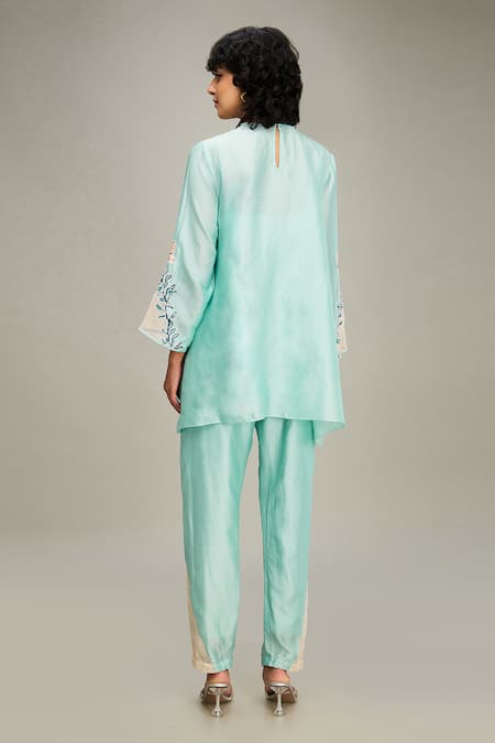 Shop Soup By Sougat Paul Green Handloom Cotton, Chanderi Embroidery Round Neck Zinnia Top And Pant Set at Aza Fashions Shop_Soup By Sougat Paul_Green Handloom Cotton, Chanderi Embroidery Round Neck Zinnia Top And Pant Set _at_Aza_Fashions