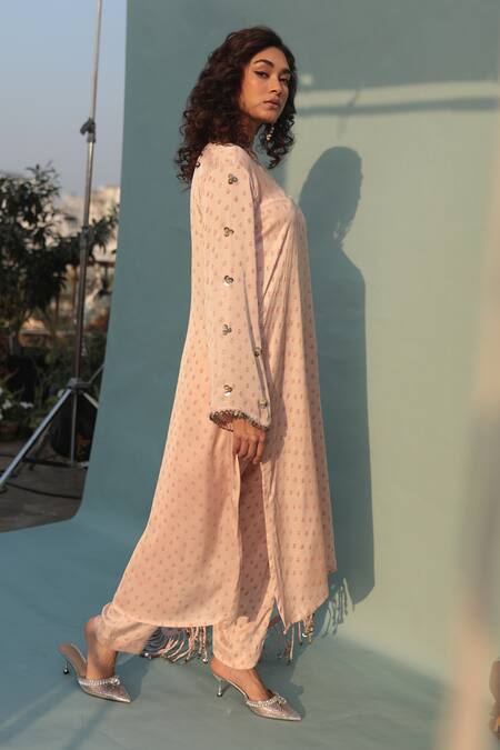 Prahnaaya_Pink Satin, Organza Sequins V-neck Saba Block Print Kurta Pant Set _Online_at_Aza_Fashions