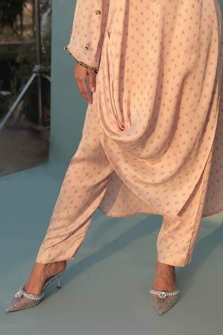 Prahnaaya Pink Satin, Organza Sequins V-neck Saba Block Print Kurta Pant Set at Aza Fashions Prahnaaya_Pink Satin, Organza Sequins V-neck Saba Block Print Kurta Pant Set _at_Aza_Fashions