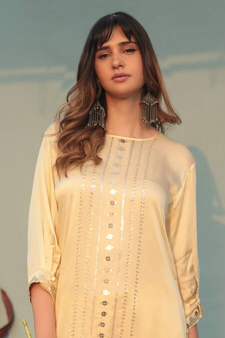 Buy Prahnaaya Yellow Satin Sequins Round Neck Saba Stripe Kurta With Pant Online at Aza Fashions Buy_Prahnaaya_Yellow Satin Sequins Round Neck Saba Stripe Kurta With Pant _Online_at_Aza_Fashions