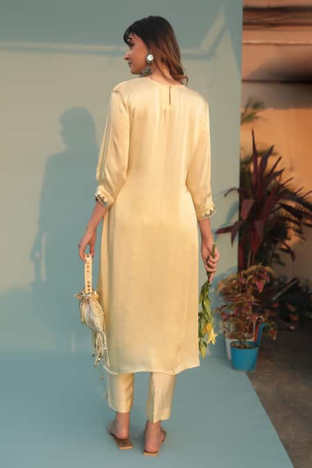 Shop_Prahnaaya_Yellow Satin, Organza Sequins V-neck Saba Stripe Kurta Pant Set _at_Aza_Fashions