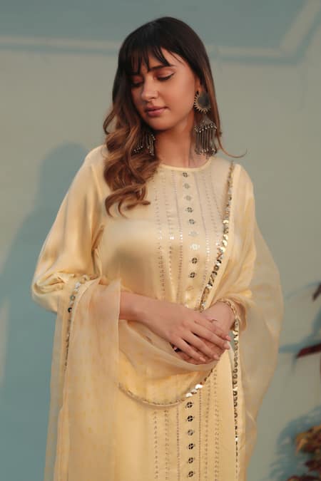 Buy_Prahnaaya_Yellow Satin, Organza Sequins V-neck Saba Stripe Kurta Pant Set _Online_at_Aza_Fashions