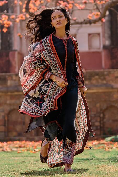 Shop_Saundh_Black Cotton, Muslin, Silk Embroidery Round Neck Bela Pintuck Kurta Set_Online_at_Aza_Fashions