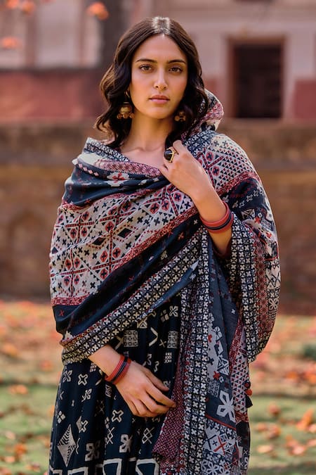 Saundh_Black , Silk, Muslin, Satin Wafa Geometric Print Anarkali Set _Online_at_Aza_Fashions