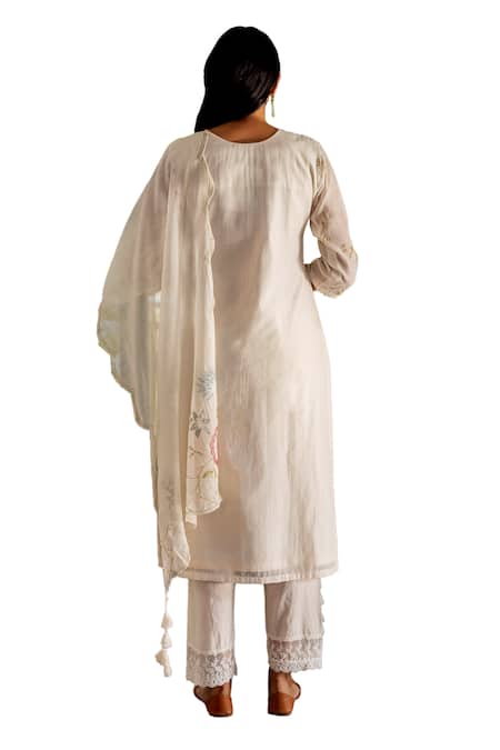 Shop Vaayu Off White Muslin, Cotton Embroidery, Lace Blooming Floral Thread Kurta Pant Set Online at Aza Fashions Shop_Vaayu_Off White Muslin, Cotton Embroidery, Lace Blooming Floral Thread Kurta Pant Set _Online_at_Aza_Fashions