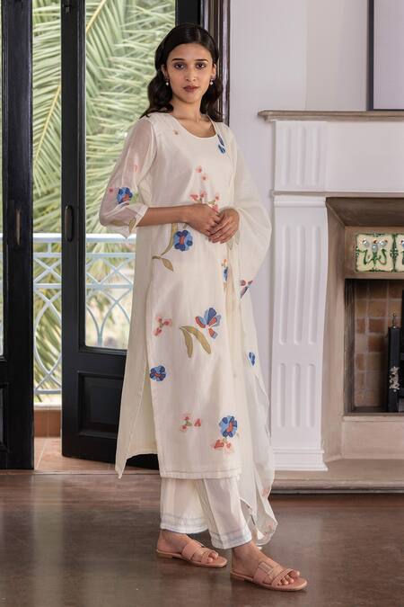 Shop_Vaayu_Off White Muslin, Cotton Applique, Embroidery Floral Work Straight Kurta Set_Online_at_Aza_Fashions