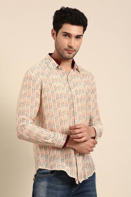 Mayank Modi - Men Beige Muslin Linear Arrow Print Shirt at Aza Fashions Mayank Modi - Men_Beige Muslin Linear Arrow Print Shirt _at_Aza_Fashions