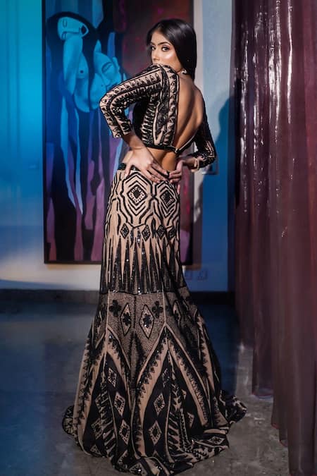 Shop Mehul Gupta Black Net, Lycra Cut Work, Sequins Square Geometric Hand Embroidered Lehenga Set at Aza Fashions Shop_Mehul Gupta_Black Net, Lycra Cut Work, Sequins Square Geometric Hand Embroidered Lehenga Set _at_Aza_Fashions