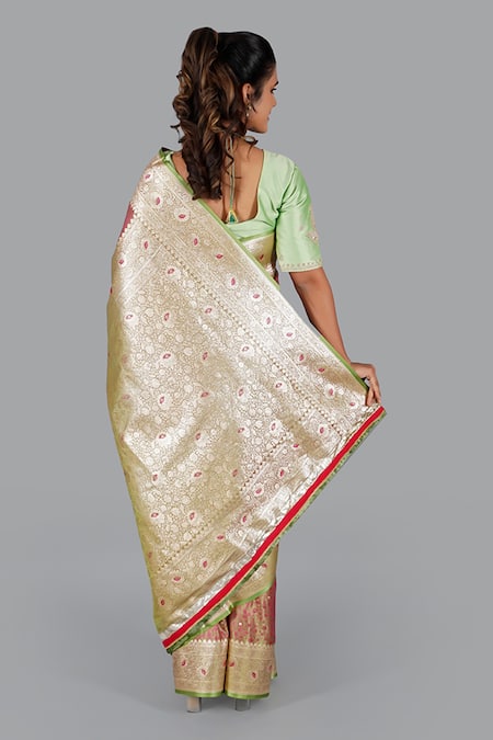 Gaurav Katta Banarasi Floral Woven Saree With Blouse 