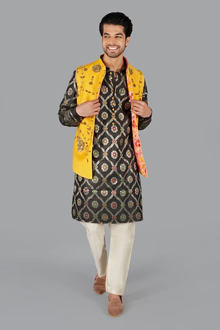 Gaurav Katta Embroidered Nehru Jacket 