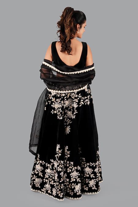 Gaurav Katta Velvet Pearl Embellished Lehenga Set 